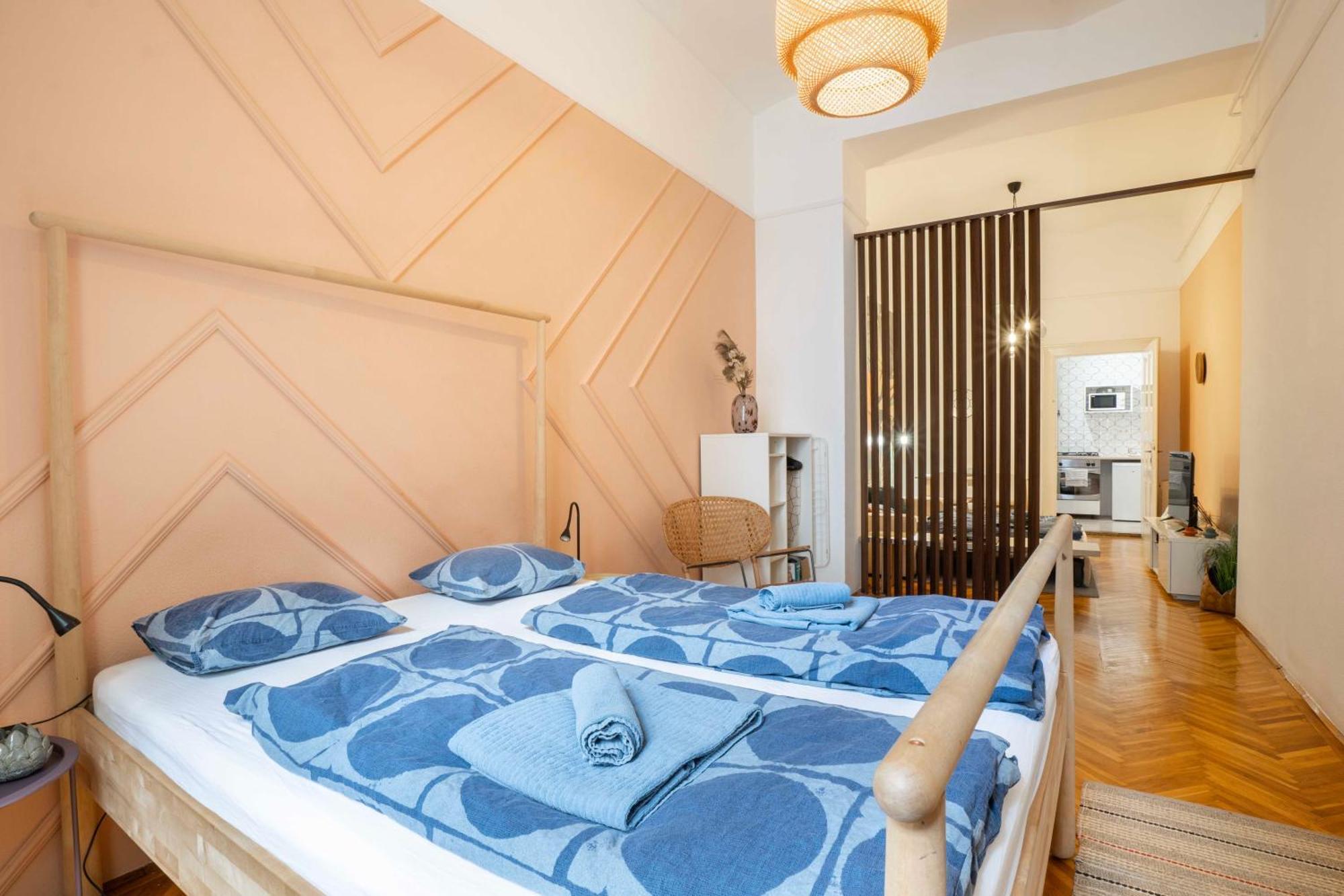 Quiet Design Apartment Next To Szimpla Ka8 Budapest Luaran gambar